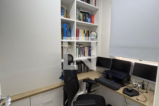 Quarto de apartamento para alugar com 3 quartos, 160m² em Chora Menino, São Paulo