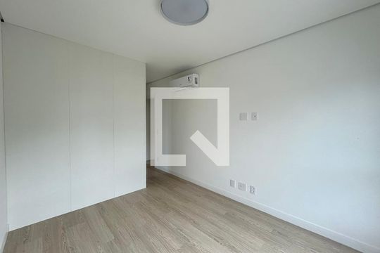 Suíte 2 de apartamento para alugar com 2 quartos, 85m² em Centro, Florianópolis