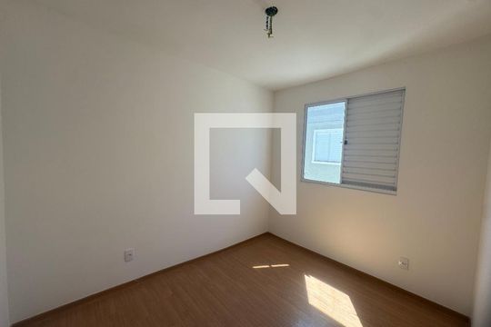 Quarto 2 de apartamento para alugar com 2 quartos, 38m² em Jardim Hanna, Guarulhos