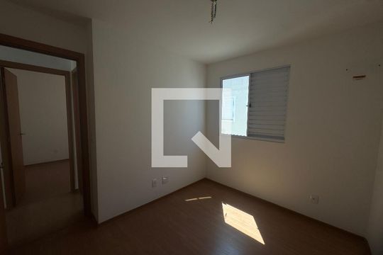 Quarto 1 de apartamento para alugar com 2 quartos, 38m² em Jardim Hanna, Guarulhos