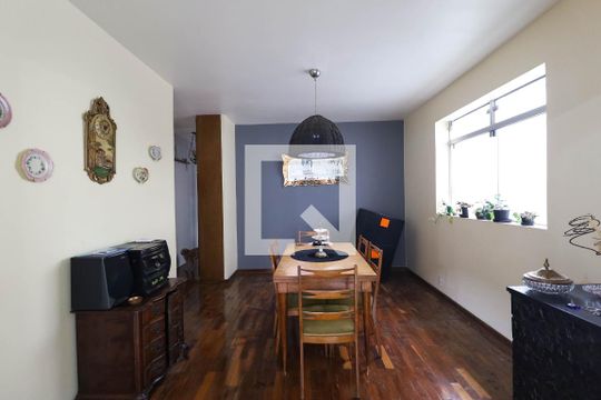 Casa à venda com 4 quartos, 284m² em Tucuruvi, São Paulo