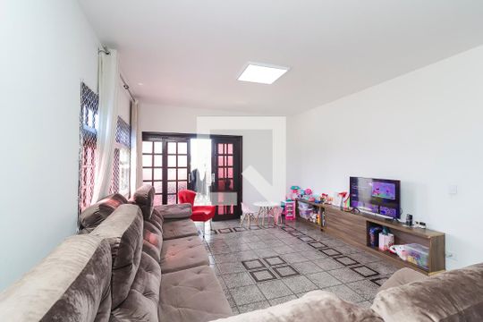 Sala de Estar de casa à venda com 5 quartos, 672m² em Cidade Líder, São Paulo