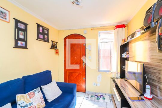 Apartamento para alugar com 2 quartos, 34m² em Conjunto Habitacional Barro Branco I, São Paulo