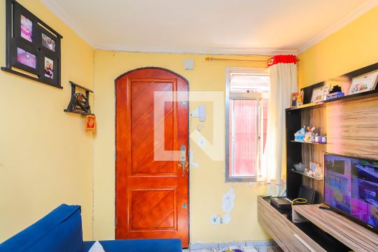 Apartamento para alugar com 2 quartos, 34m² em Conjunto Habitacional Barro Branco I, São Paulo