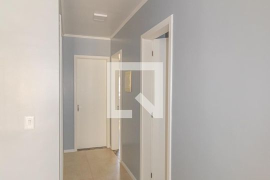 Corredor de casa de condomínio à venda com 3 quartos, 124m² em Olaria, Canoas