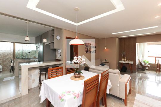 copa de casa à venda com 3 quartos, 160m² em Conjunto Agua Branca, Contagem