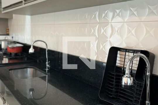Casa de Condomínio para alugar com 3 quartos, 200m² em Jardim Amanda I, Hortolândia