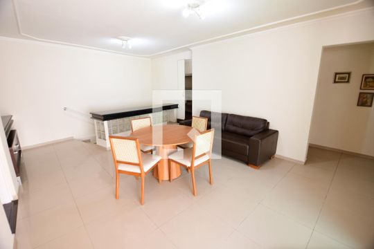 Sala de Jantar de casa para alugar com 3 quartos, 326m² em Conjunto Habitacional Vila Santana (sousas), Campinas