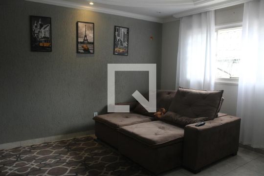 Sala de TV de casa para alugar com 4 quartos, 240m² em Vila Alto da Gloria, Goiânia