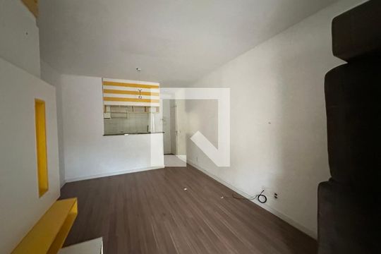 Sala de apartamento à venda com 3 quartos, 80m² em Jardim Esperança, Barueri