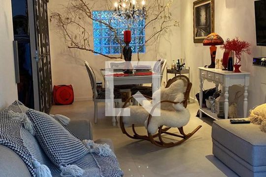 Sala de casa para alugar com 3 quartos, 600m² em Campeche, Florianópolis