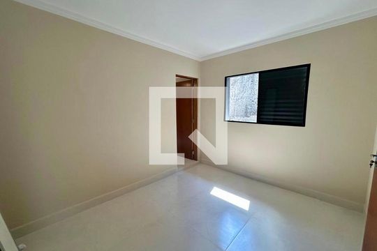Quarto 2 de casa à venda com 3 quartos, 134m² em Jardim São Jorge, Guarulhos