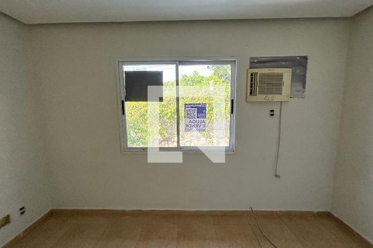 Quarto 1 de casa de condomínio para alugar com 2 quartos, 80m² em Praça Seca, Rio de Janeiro