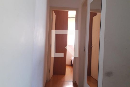 Corredor de casa de condomínio à venda com 2 quartos, 70m² em Jardim Riacho das Pedras, Contagem