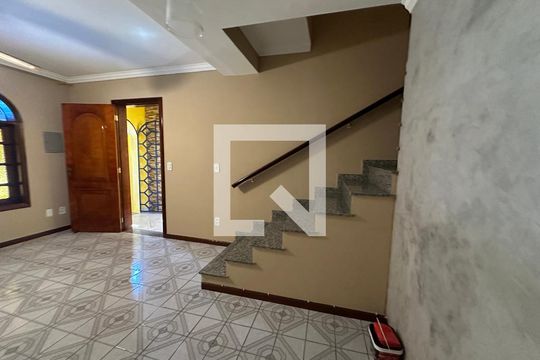 Sala de casa à venda com 2 quartos, 155m² em Nova Aldeinha, Barueri
