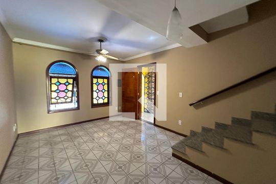 Sala de casa à venda com 2 quartos, 155m² em Nova Aldeinha, Barueri
