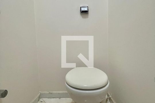 Lavabo de apartamento para alugar com 2 quartos, 121m² em Cambuí, Campinas
