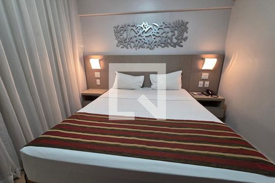 Sala / Quarto de apartamento à venda com 1 quarto, 25m² em Nova Suíça, Belo Horizonte