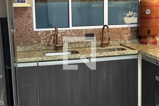 Casa de Condomínio para alugar com 3 quartos, 450m² em Alpes de Caieiras , São Paulo