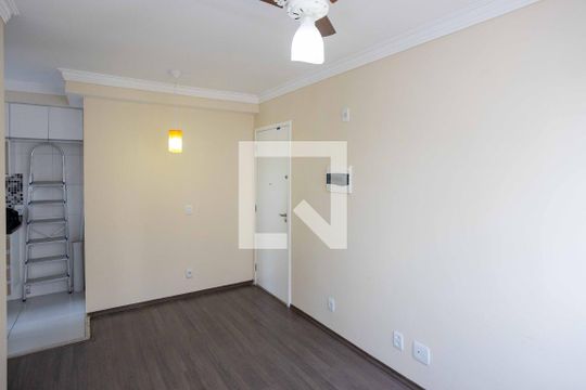 Sala de apartamento para alugar com 2 quartos, 44m² em Canhema, Diadema