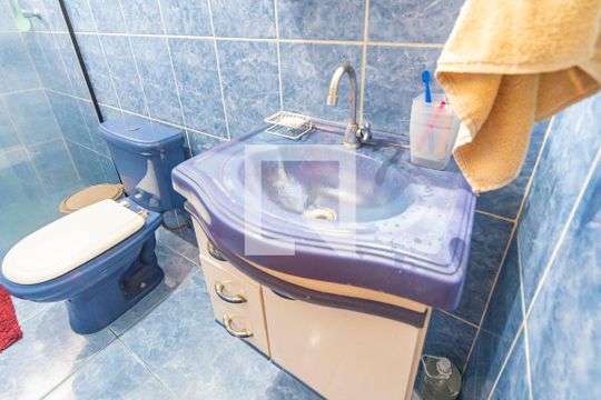 Banheiro de casa para alugar com 3 quartos, 300m² em Jardim Ocara, Santo André