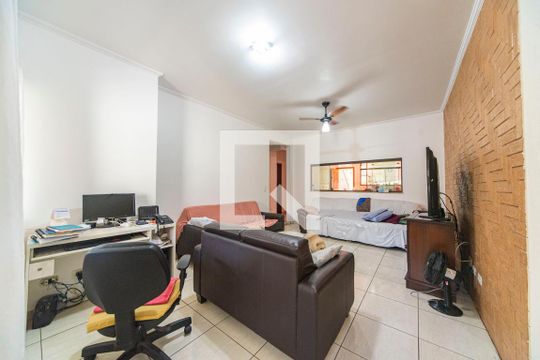 Sala de casa para alugar com 3 quartos, 300m² em Jardim Ocara, Santo André