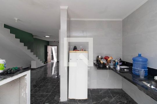 Cozinha de casa para alugar com 4 quartos, 180m² em Tres Cruzes, São Paulo