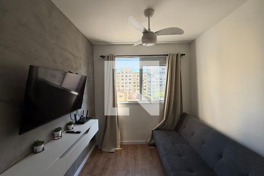 Sala de kitnet/studio para alugar com 1 quarto, 26m² em República, São Paulo