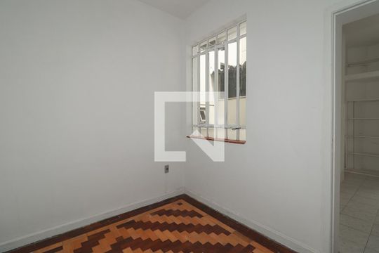 Casa para alugar com 4 quartos, 350m² em Petrópolis, Porto Alegre