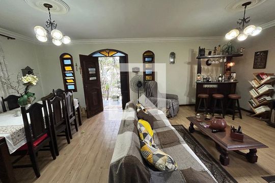 Sala de casa à venda com 3 quartos, 133m² em Encantado, Rio de Janeiro