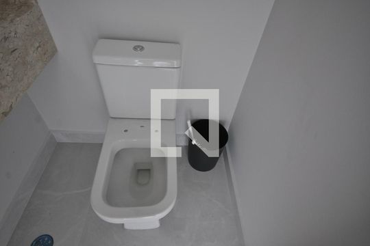 Lavabo de casa à venda com 4 quartos, 360m² em Vila Irmaos Arnoni, São Paulo