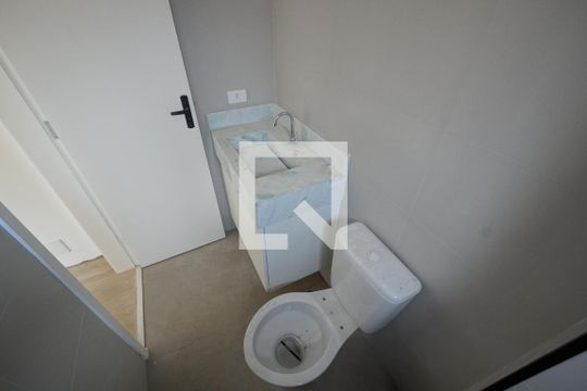 Banheiro de kitnet/studio para alugar com 1 quarto, 26m² em Vila Mariana, São Paulo