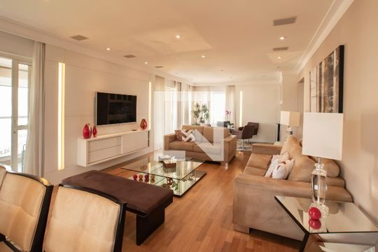 Sala de apartamento para alugar com 4 quartos, 193m² em Mirandópolis, São Paulo