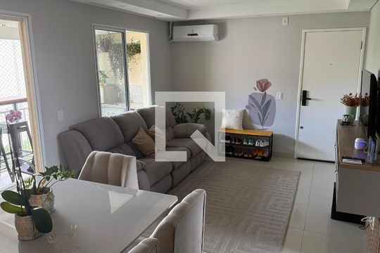 Sala de apartamento à venda com 3 quartos, 82m² em Loteamento Center Santa Genebra, Campinas