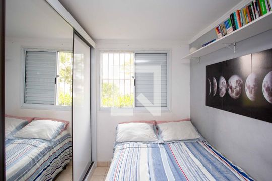 Apartamento à venda com 2 quartos, 44m² em Campanário, Diadema