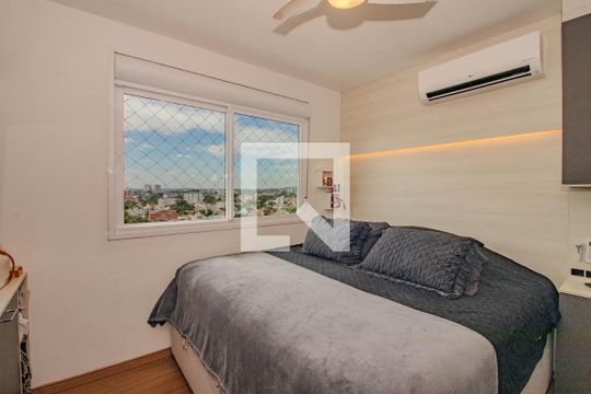Suíte de apartamento à venda com 2 quartos, 67m² em Passo D’areia, Porto Alegre
