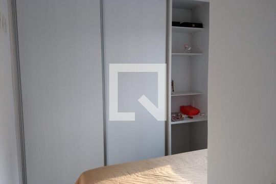 Quarto de apartamento à venda com 3 quartos, 77m² em Jardim Messina, Jundiaí