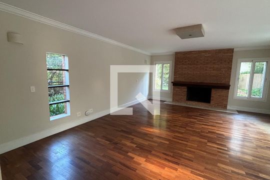 Casa à venda com 3 quartos, 449m² em Santo Amaro, São Paulo