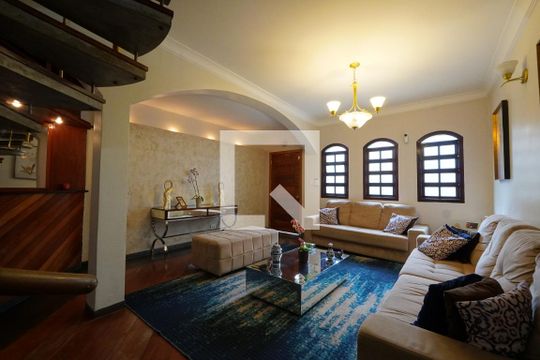 Sala de casa à venda com 3 quartos, 240m² em Vila Mariana, São Paulo