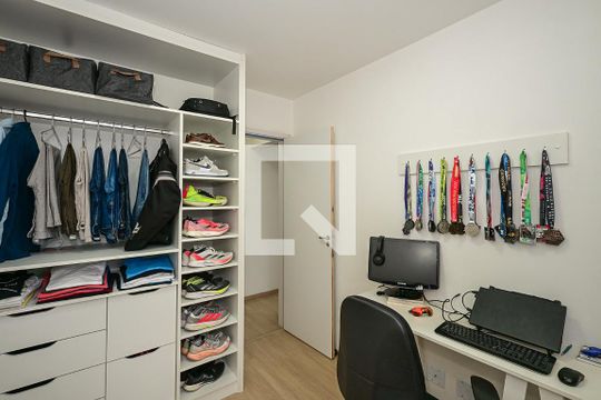 Quarto 1 de apartamento para alugar com 2 quartos, 42m² em Jardim Umarizal, São Paulo