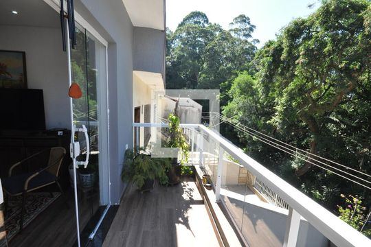 Sacada da Sala de casa à venda com 2 quartos, 120m² em Vila Irmaos Arnoni, São Paulo