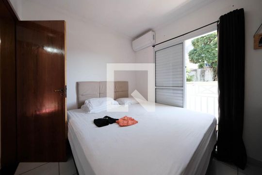 Suíte 2 de casa de condomínio à venda com 2 quartos, 72m² em Vila Dalila, São Paulo