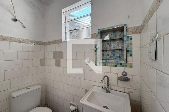 Casa 1- Banheiro de casa à venda com 6 quartos, 500m² em Vila Pereira Barreto, São Paulo