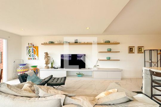 Sala de TV de apartamento para alugar com 3 quartos, 180m² em Ingleses Norte, Florianópolis