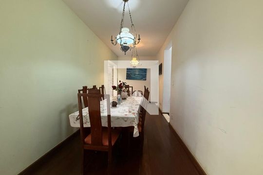 Casa à venda com 4 quartos, 280m² em Serra, Belo Horizonte