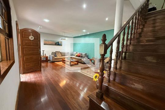 Casa à venda com 4 quartos, 280m² em Serra, Belo Horizonte