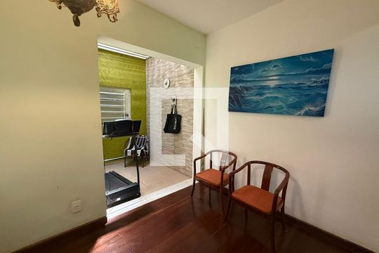 Casa à venda com 4 quartos, 280m² em Serra, Belo Horizonte