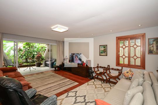 Sala de casa de condomínio para alugar com 3 quartos, 300m² em Vila Progredior, São Paulo