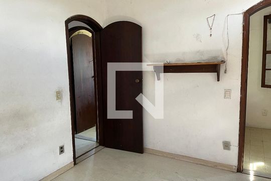 Casa para alugar com 5 quartos, 700m² em Santa Cruz, Rio de Janeiro