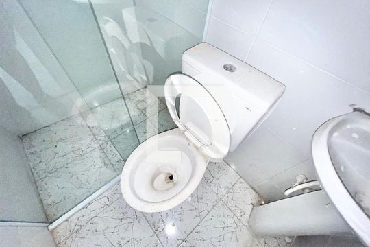 Banheiro de apartamento para alugar com 1 quarto, 35m² em Jardim Primavera, São Paulo